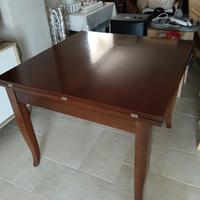 Tavolo in legno