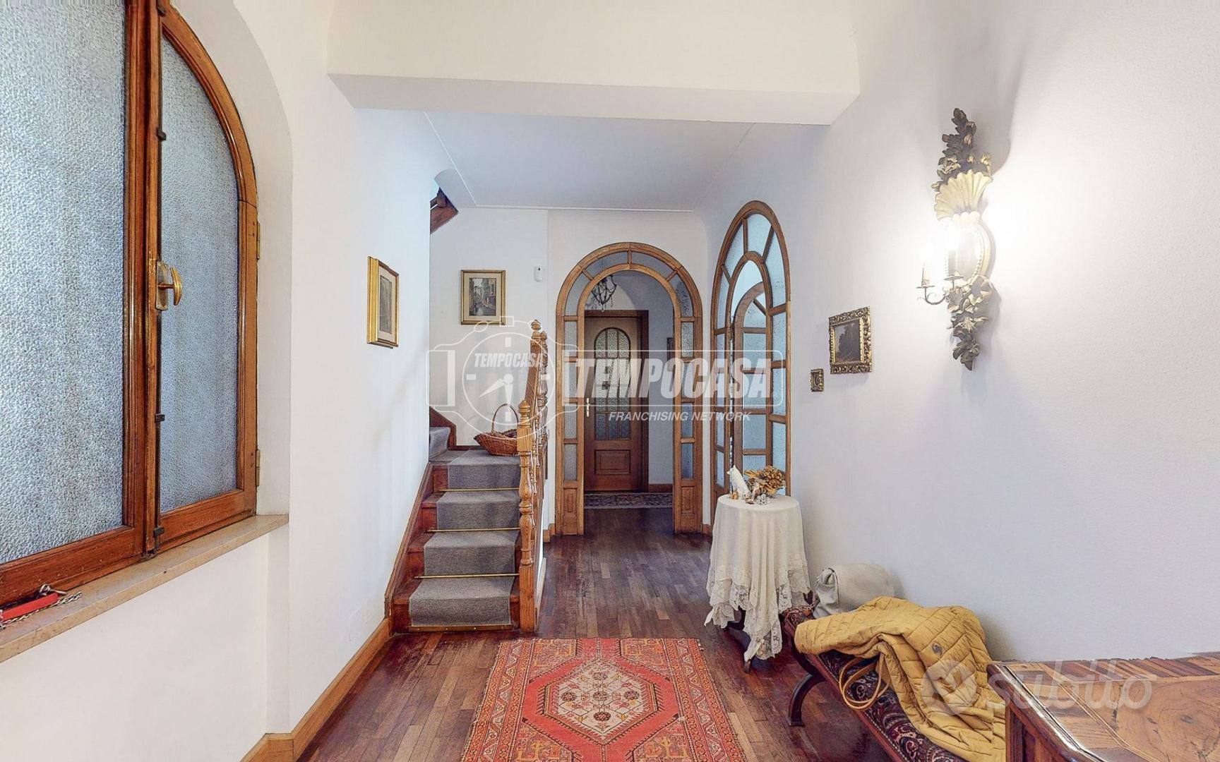 NUDA PROPRIETA' CON TERRAZZO - Vista 3
