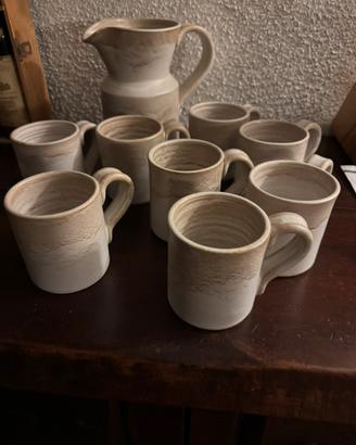 Servizio brocca e bicchieri in ceramica smaltata
