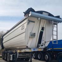 Vasca semirimorchio MENCI 36M³ sterzante sollevabi