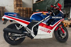 Honda vf1000r vfr1000