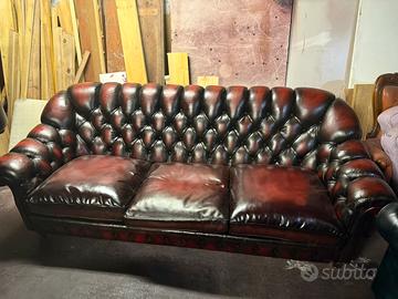 Divano letto chesterfield bordeaux