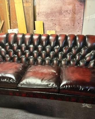 Divano letto chesterfield bordeaux