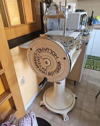 AFFETTATRICE PROFESSIONALE
