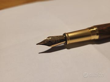 penna stilografica artigianale in rovere