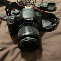 CANON EOS 700D