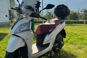 Scooter Sym ST 200
