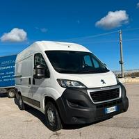 Peugeot Boxer 330 L1H2 2.2 BLUEHDI 120CV SeS