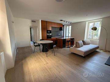 Moderno bicamere in Piazza Garibaldi