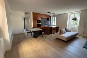 Moderno bicamere in Piazza Garibaldi