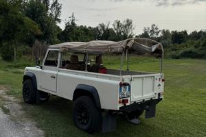 Defender 110 V8 soft top