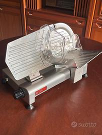 Affettatrice Professionale R.G.V. – Lama Ø 22 cm