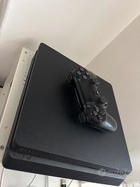 PLAYSTATION 4