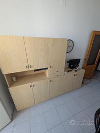 mobili cucina e frigorifero 