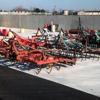 Assortimento di vibrocoltivatori coltivatori ecc