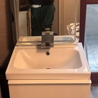 Mobile bagno con specchio led e miscelatore
