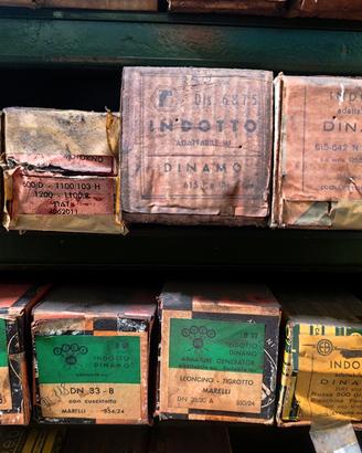Ricambi elettrici auto d'epoca nuovi