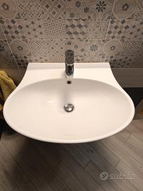 lavandino bagno  + rubinetto cromato