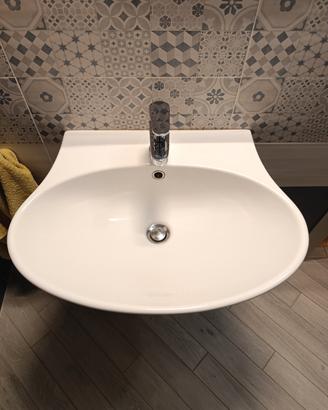lavandino bagno  + rubinetto cromato