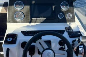 Beneteau Flyer 9 con coppia di Mercury 250 V8 2021