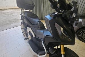 Honda X-ADV 750 - 2023