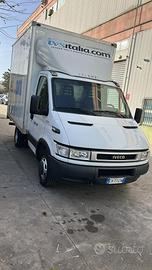 Daiky con sponda idraulica