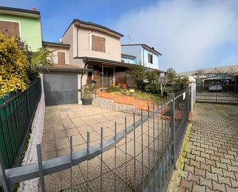 Villa a schiera Monte Cremasco [MON 230VRG]
