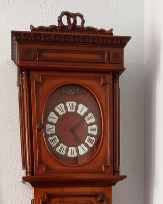 orologio a pendolo a colonna