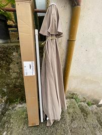 Ombrellone tessuto tortora/ palo bianco