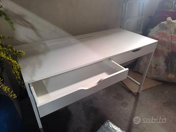 Scrivania
