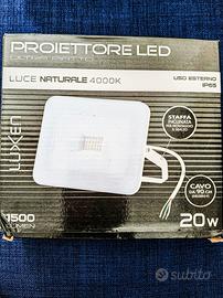 Faro a led da 1500 lm