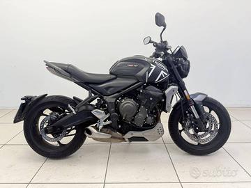 TRIUMPH Trident 660