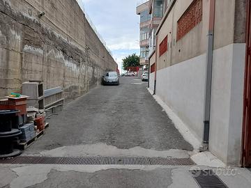 Magazzino piazzale esclusivo C.so Indipendenza