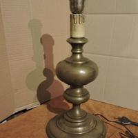 Lampada in ottone pieno