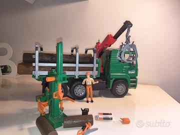 camion trasporto legna MAN  bruder