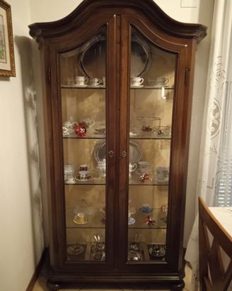 Vetrina il legno massiccio