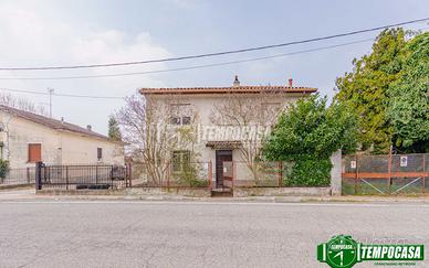Villa a Robecco Pavese Via San Nazzaro 6 locali