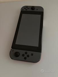 nintendo switch rossa e nera + supermario odyssey