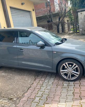 Audi A3 1.6 tdi S-Tronic Business