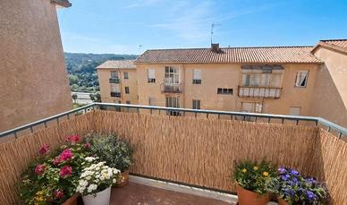 Trilocale con terrazzo, garage e cantina