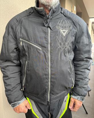 Giacca moto nera e grigia