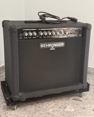 Amplificatore Behringer VT30FX  50watts