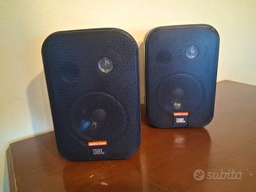 diffusori monitor jbl control one extrem. 