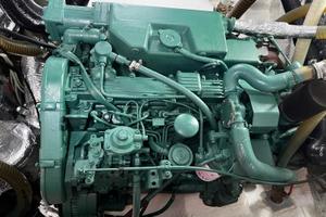 Motore marino Volvo Penta del 2003 con 6000 ore