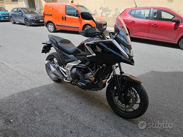 Honda NC 750 X NC750X NC750 DCT