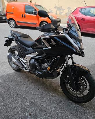 Honda NC 750 X NC750X NC750 DCT