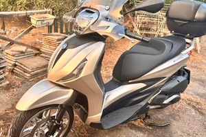 BEVERLY 300 S