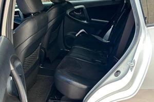 RAV 4