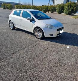 Fiat grande punto 1.3mtj 5 porte neopatentati