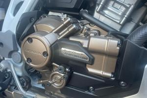 AFRICA TWIN ADVENTURE SPORT DCT TRAVEL EDITION